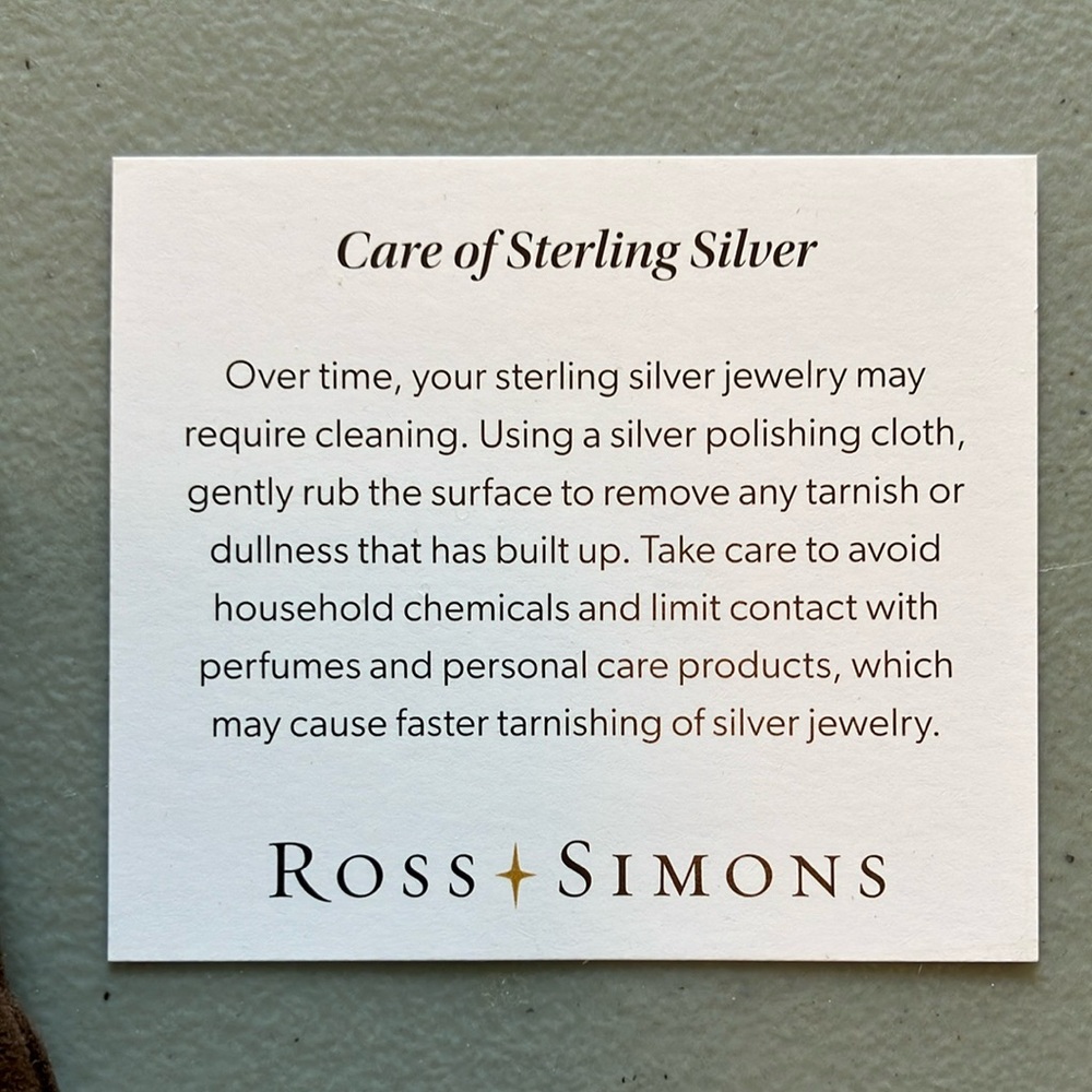 Sterling Silver Initial 'M' Dog Tag Necklace New in Box. - Picture 3 of 7